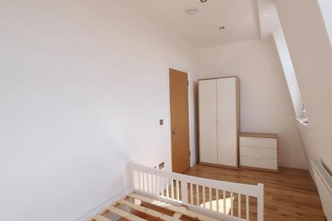 3 bedroom flat to rent, Hornsey Road, Finsbury Park, N19