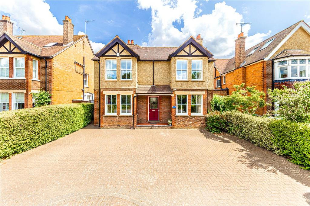 Southdown Road, Harpenden, Hertfordshire 4 bed detached house for sale