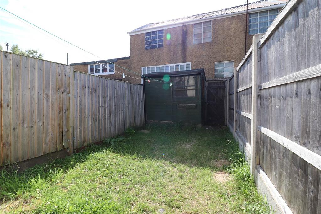 Sun Road, Kent, DA10 2 bed terraced house for sale £240,000