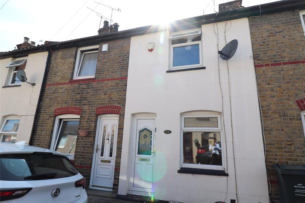 Sun Road, Kent, DA10 2 bed terraced house for sale £240,000