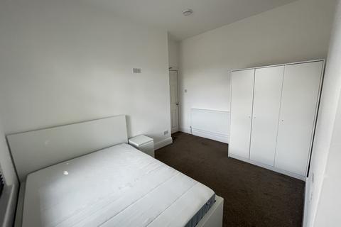 5 bedroom house share to rent - Folly Lane,  Warrington, WA5