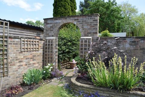 13 Queens Road, Barnetby, DN38 6JH