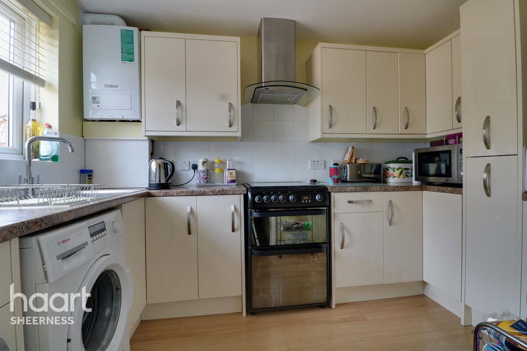 Bellflower Avenue, Minster on sea 2 bed terraced house for sale £250,000