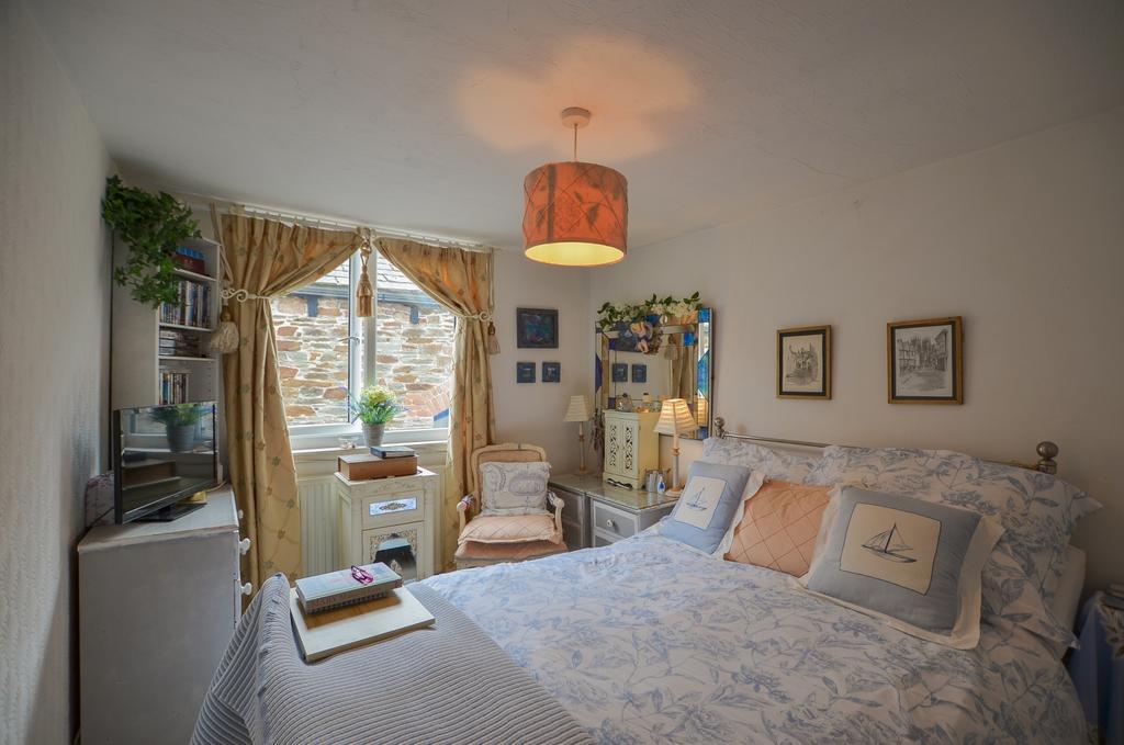 To Book A Viewing Call TPS Lostwithiel on 01208 87