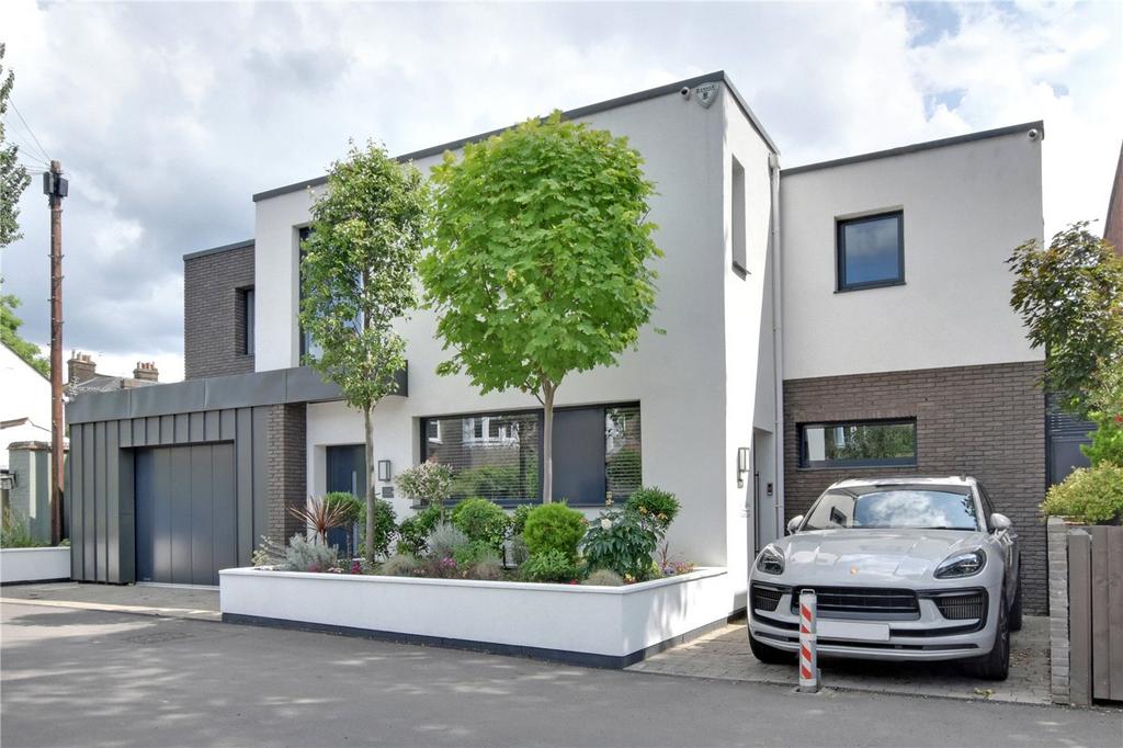 Langton Way, Blackheath, London, SE3 5 bed detached house for sale £