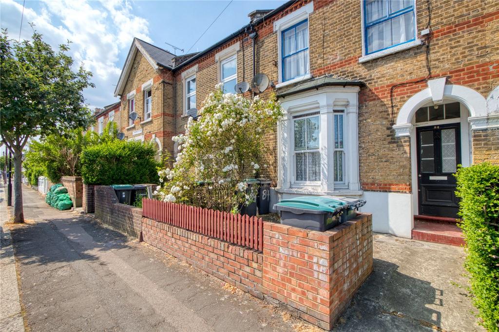 Tynemouth Road, London, N15 2 bed apartment for sale £395,000