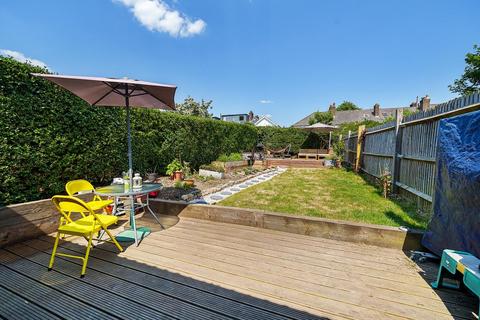 24 Headington Road, London, SW18 3PP