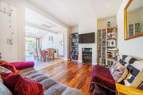 24 Headington Road, London, SW18 3PP