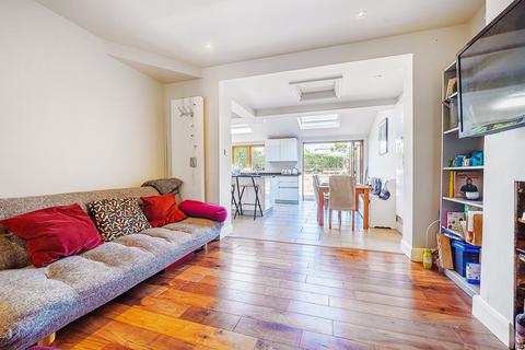 24 Headington Road, London, SW18 3PP