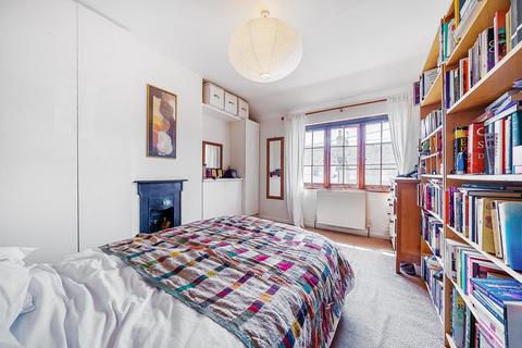 24 Headington Road, London, SW18 3PP