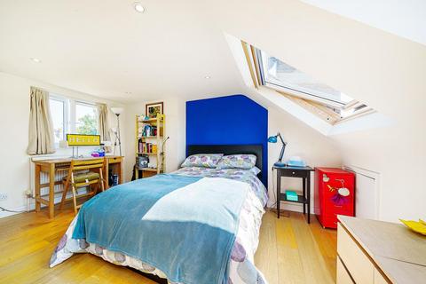 24 Headington Road, London, SW18 3PP