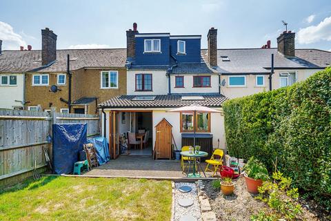 24 Headington Road, London, SW18 3PP