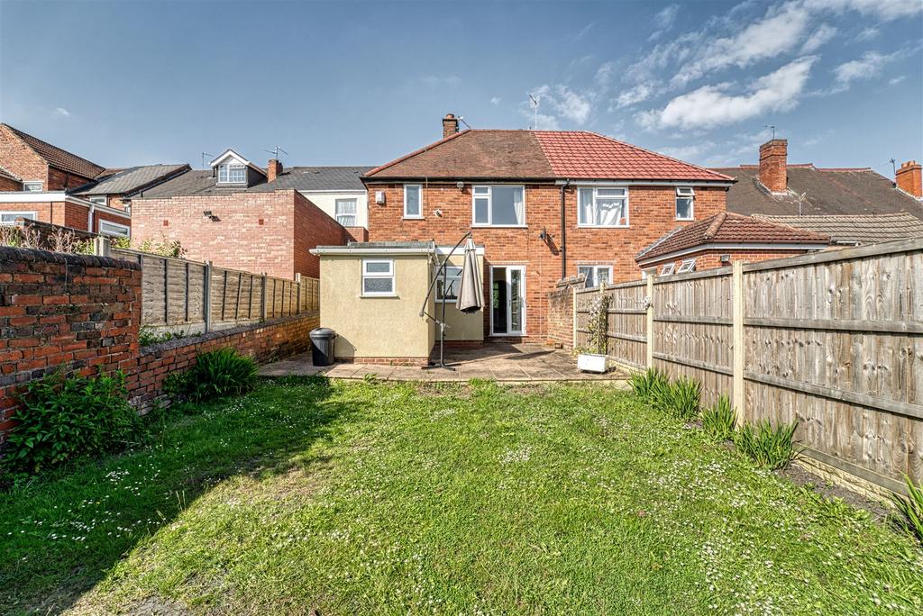 High Street, Quarry Bank, Brierley... 2 bed semidetached house £185,000