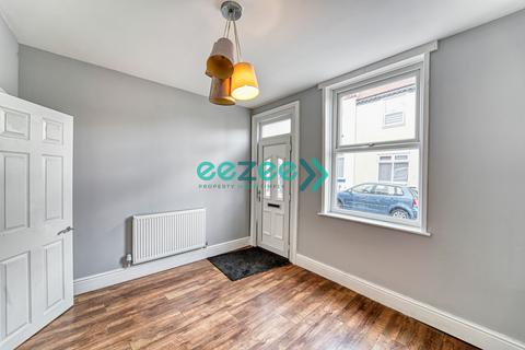 3 bedroom end of terrace house for sale, Meeting Street, Dudley, West Midlands, DY2