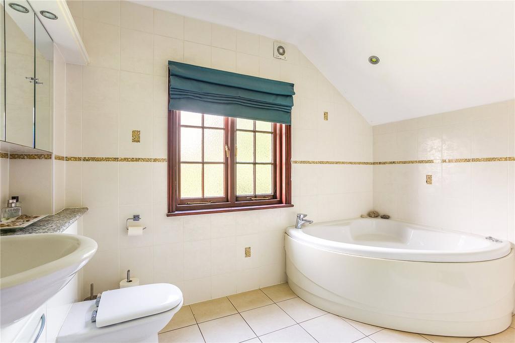 En Suite Bathroom