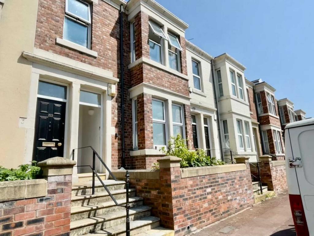 Rectory Road, Gateshead NE8 2 bed flat £650 pcm (£150 pw)