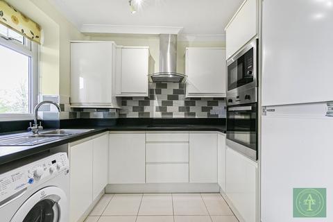 2 bedroom flat to rent, Green Lanes, Winchmore Hill N21