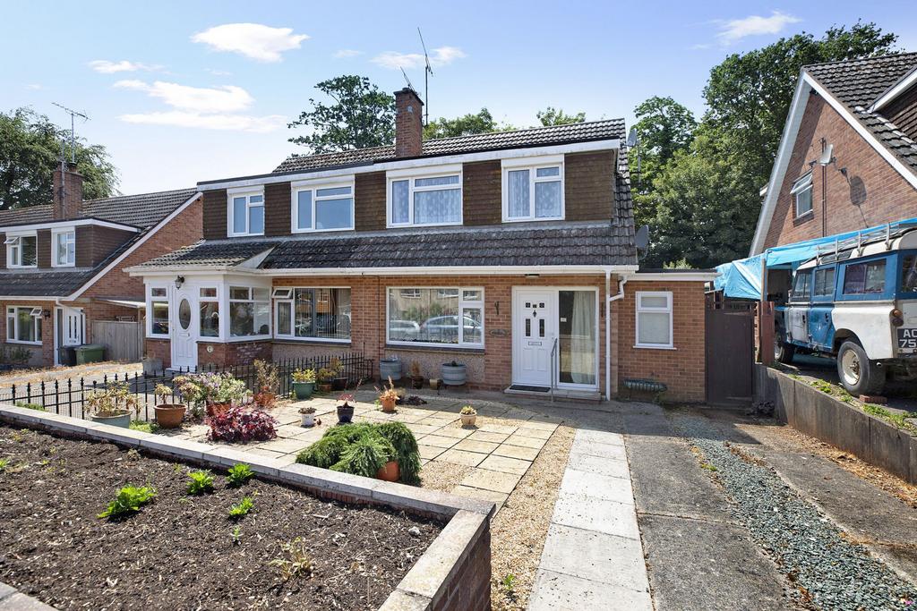 Kingsdown Crescent, Dawlish, EX7 3 bed semidetached house for sale £