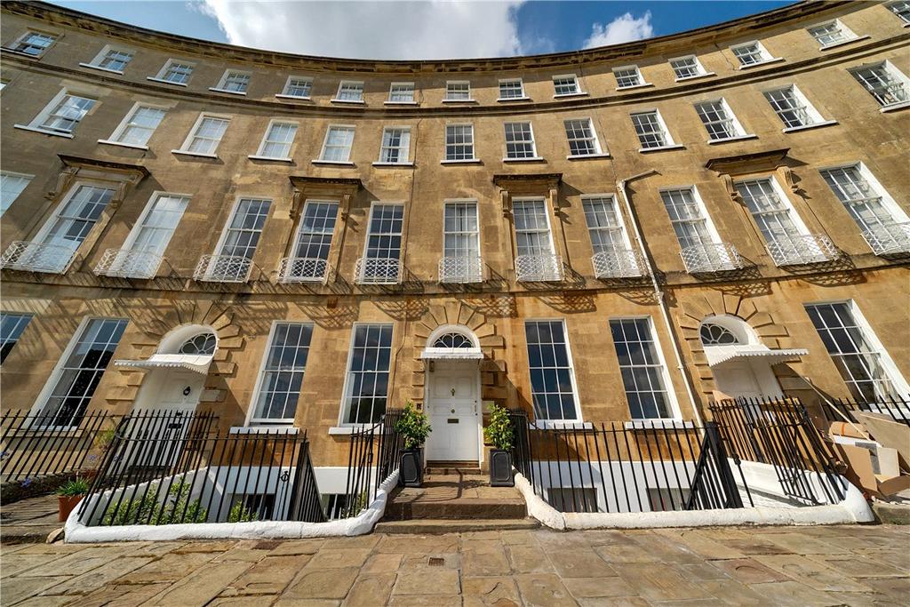 Cavendish Crescent, Bath, Somerset, BA1 3 bed apartment £2,250 pcm (£
