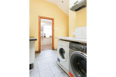 14 Summerside Street, Edinburgh, EH6 4NU