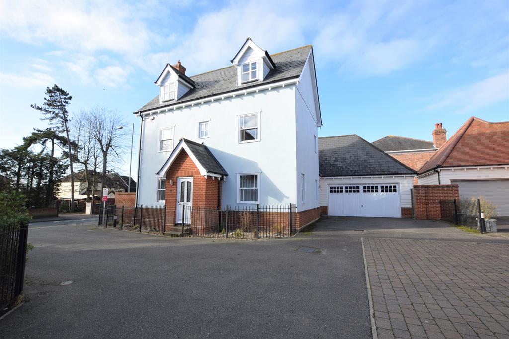 Braiswick Place, Colchester, CO4 4 bed detached house £2,100 pcm (£485 pw)