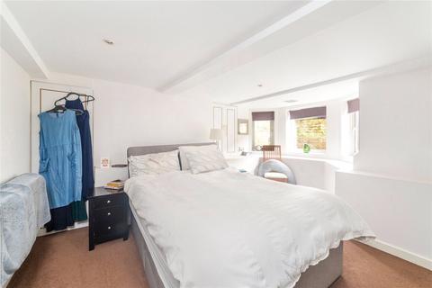 14 Cromford Road, London, SW18 1NX