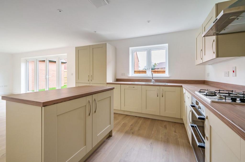 St Marys, Biddenham, Bedford 5 bed detached house for sale £675,000
