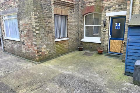 2 bedroom ground floor flat for sale, Westbourne Gardens, Folkestone, Kent