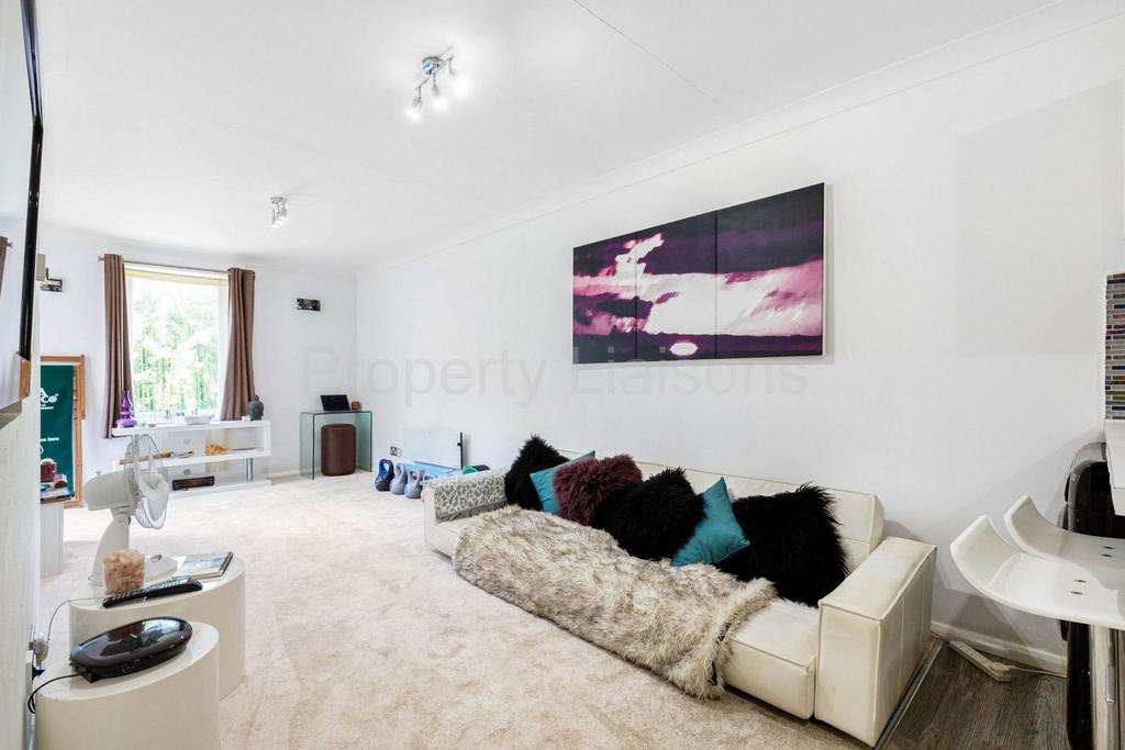 Bowman Mews, London, E1 1 bed apartment for sale £449,000