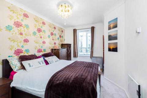 17 Bowmans Mews, London, E1 8RY