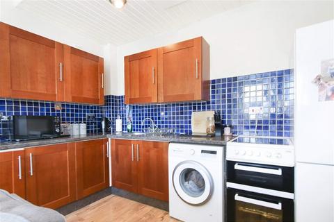 44/13 Seafield Road, Edinburgh, EH6 7LQ