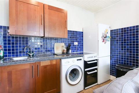 44/13 Seafield Road, Edinburgh, EH6 7LQ