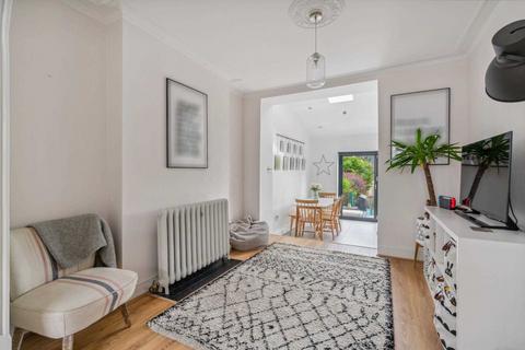 43 King Edward Road, Watford, WD19 4DN
