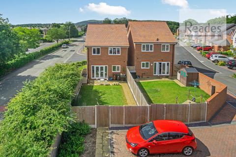 3 bedroom detached house for sale, Hawthorn Way, Penyffordd CH4 0