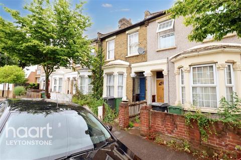 3 bedroom terraced house to rent, Cobbald Road, E11