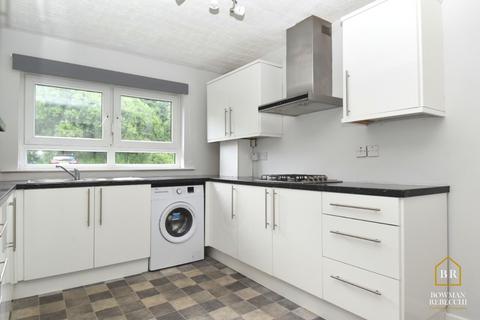 2 bedroom flat to rent, Larkfield Road, Inverclyde, Gourock, PA19