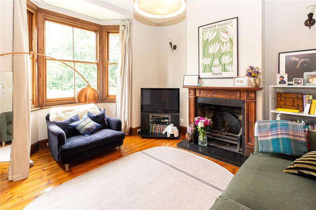 Lower Luton Road, Harpenden, Hertfordshire 2 bed semidetached house for sale £545,000