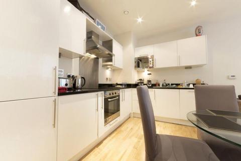 2 bedroom apartment to rent, Denison House, Canary Wharf E14