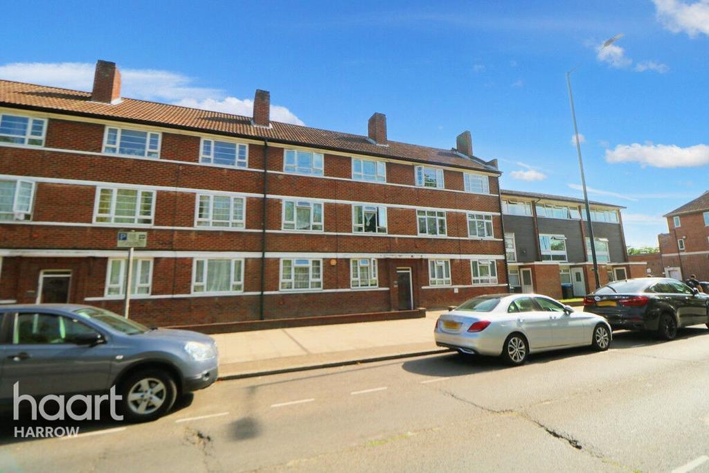 Beverley Drive, EDGWARE 2 bed flat for sale £300,000