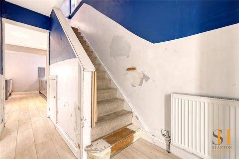 30 Oates Road, Romford, RM5 2HT