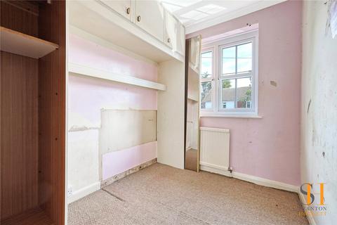 30 Oates Road, Romford, RM5 2HT