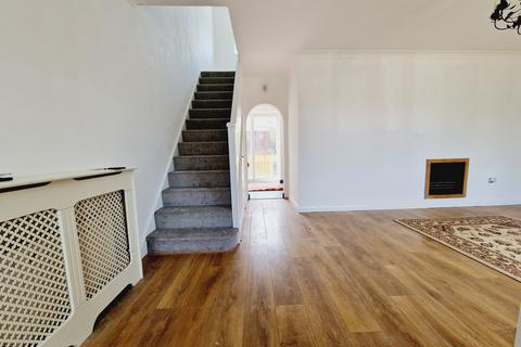 11 Oakley Drive, Romford, RM3 9XS