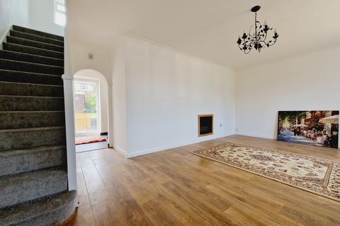 11 Oakley Drive, Romford, RM3 9XS