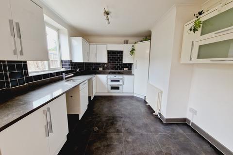 11 Oakley Drive, Romford, RM3 9XS