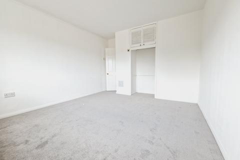 11 Oakley Drive, Romford, RM3 9XS