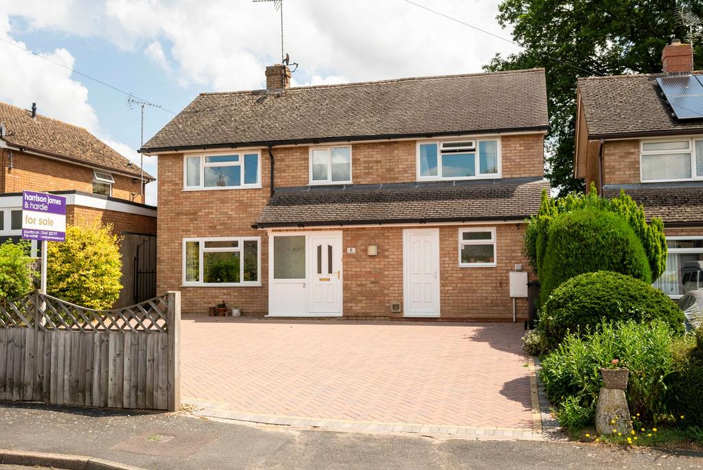 Keble Road, MoretonInMarsh, GL56 4 bed detached house for sale £500,000