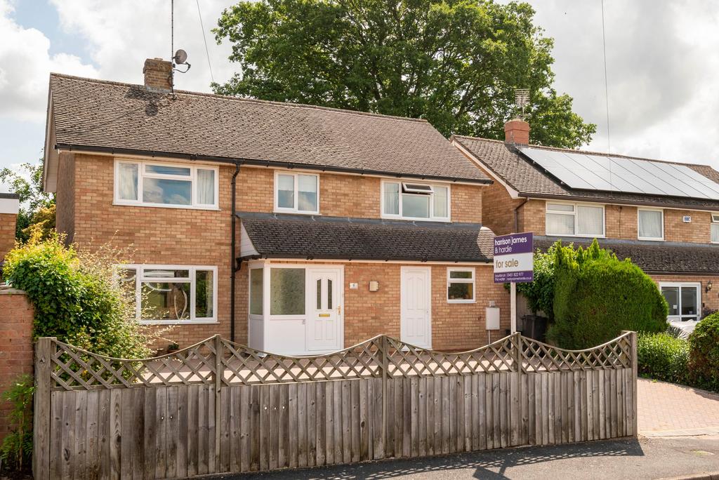 Keble Road, MoretonInMarsh, GL56 4 bed detached house for sale £475,000