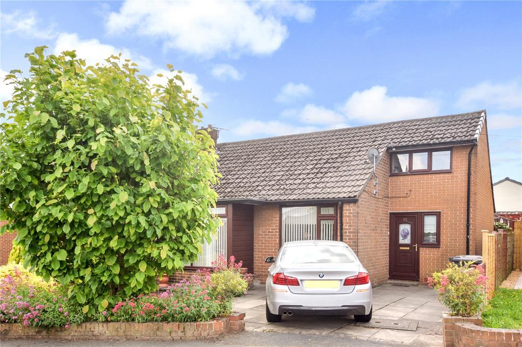 King Avenue, Morley, Leeds, West Yorkshire 3 bed bungalow for