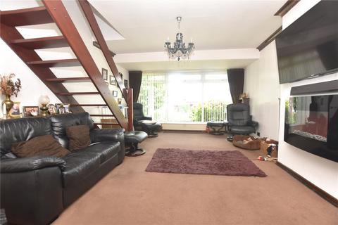 3 bedroom bungalow for sale - King George Avenue, Morley, Leeds, West Yorkshire