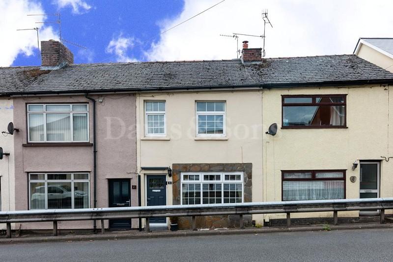 Pontymason Lane, Rogerstone, Newport. NP10 2 bed terraced house £175,000